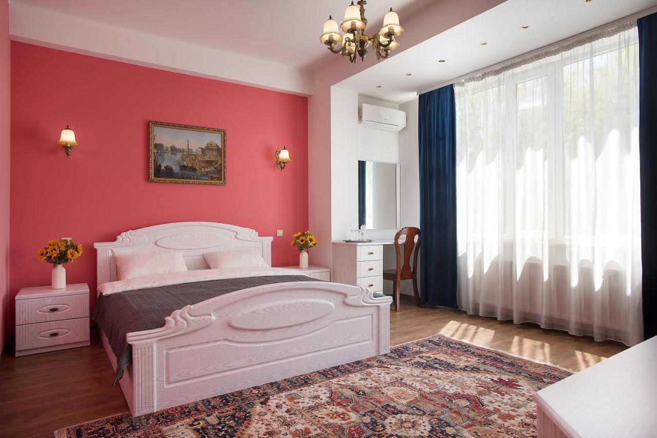 Art Hotel Chisinau Luaran gambar