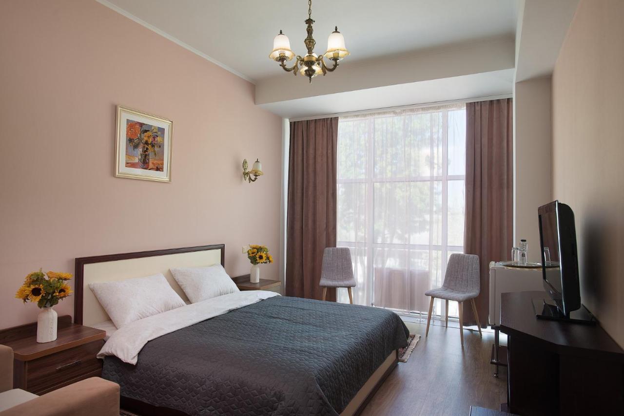 Art Hotel Chisinau Luaran gambar